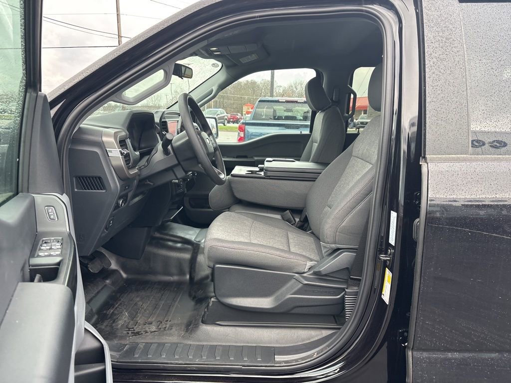 New 2025 Ford F150 XL w/ Equipment Group 103A High image 10