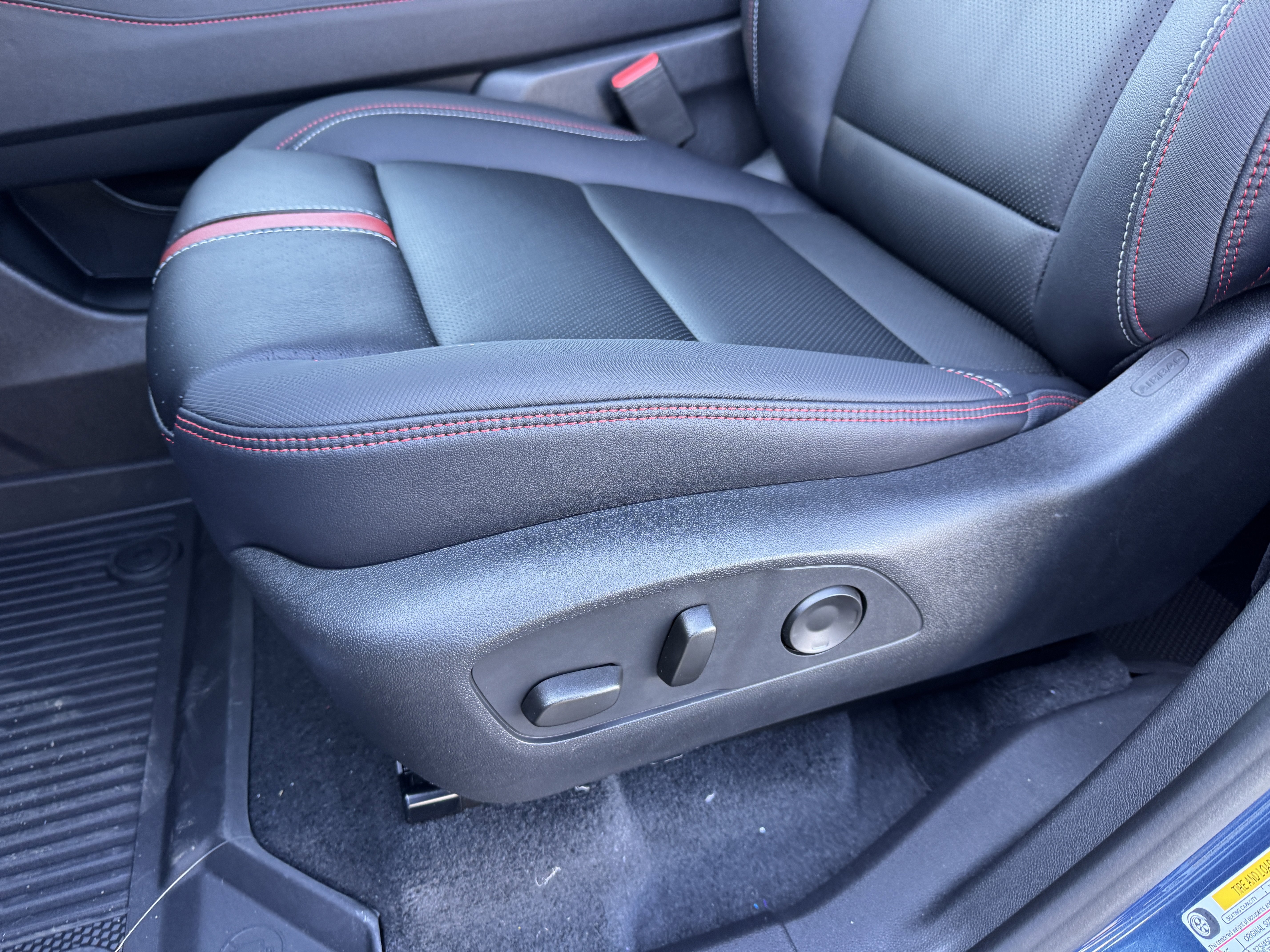 New 2026 Chevrolet Traverse RS w/ LPO, Floor Liner Package AWD/4WD image 14