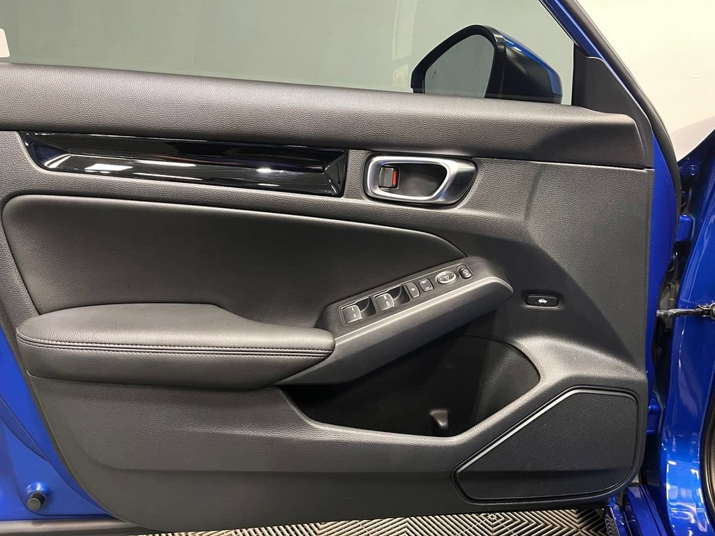Used 2022 Honda Civic Touring image 13