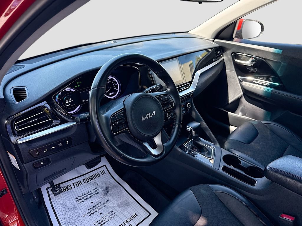 Used 2022 Kia Niro LXS image 10