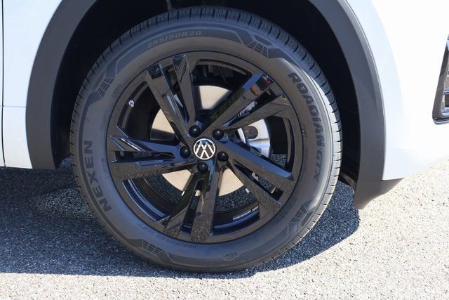 New 2026 Volkswagen Atlas Cross Sport SEL R-Line image 10