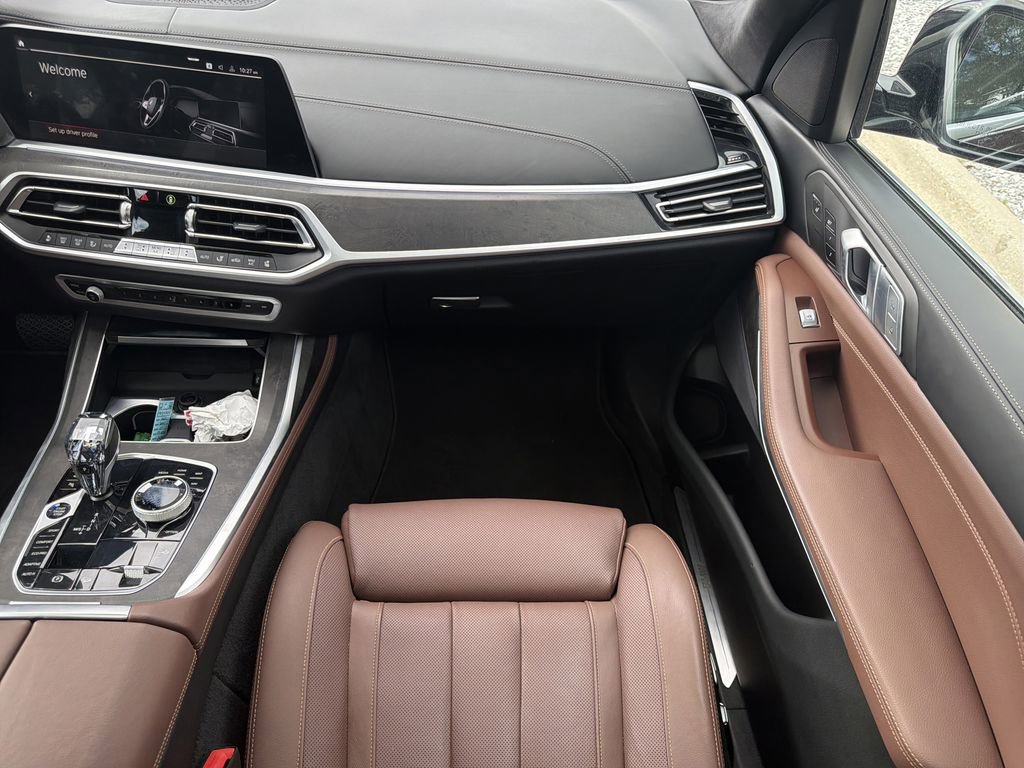 Used 2022 BMW X7 xDrive40i w/ Executive Package image 17