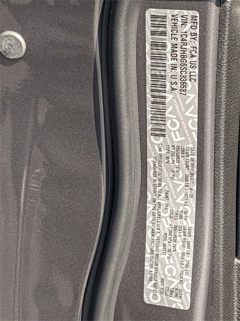 New 2025 Jeep Grand Cherokee Limited w/ Black Appearance Package image 27