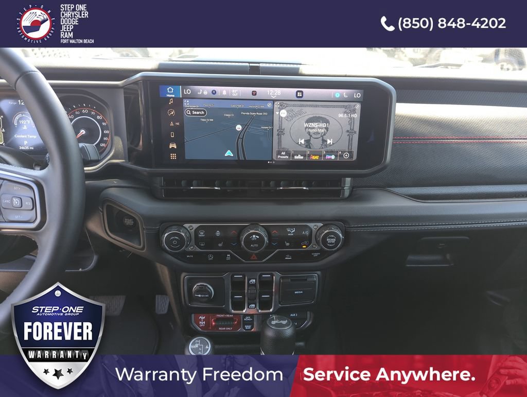 Used 2025 Jeep Wrangler Unlimited Rubicon w/ Convenience Group AWD/4WD image 24