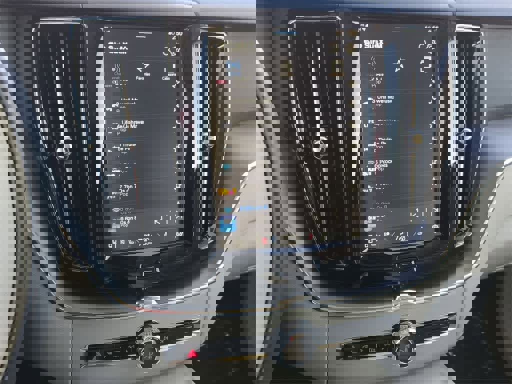 Used 2025 Volvo XC60 T8 Core w/ Protection Package Premier image 26