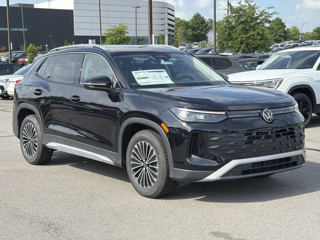 New 2026 Volkswagen Tiguan S FWD image 7