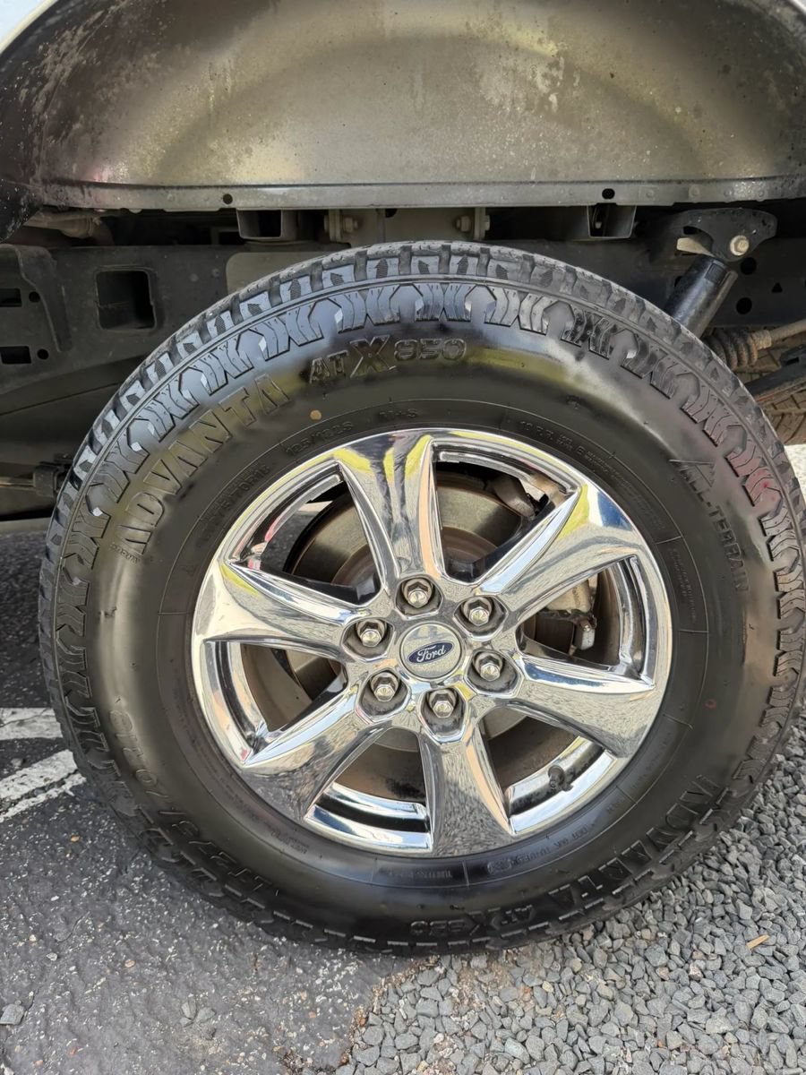 Used 2019 Ford F150 XLT w/ Equipment Group 302A Luxury AWD/4WD image 23