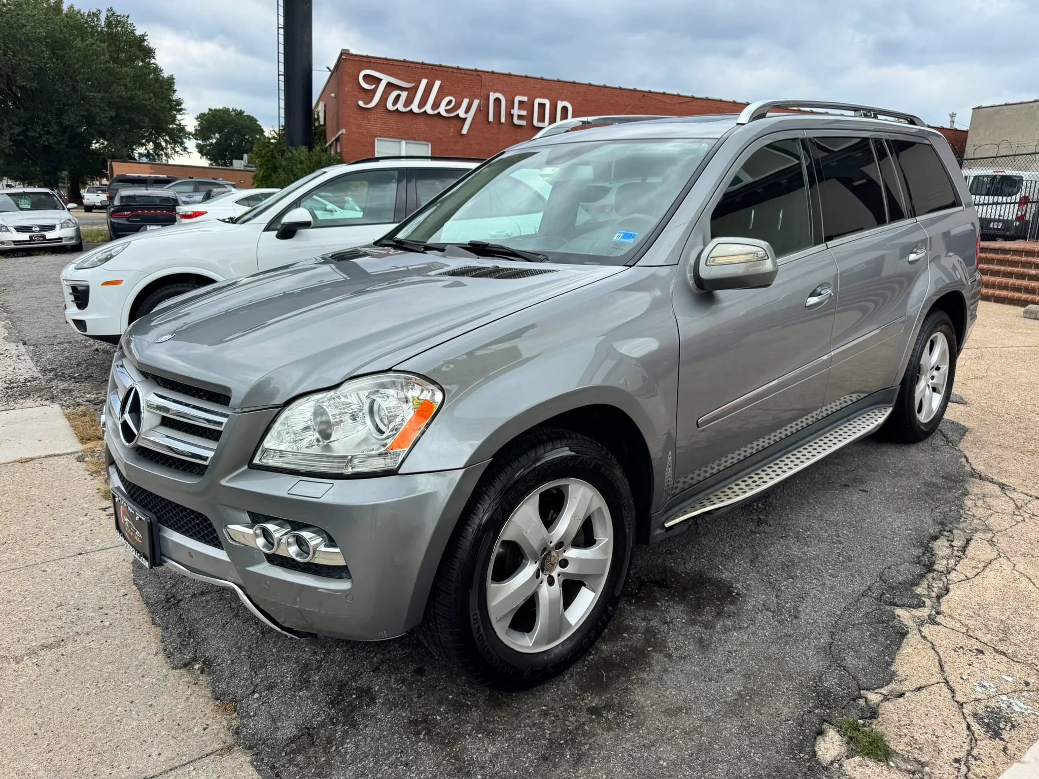 Used 2010 Mercedes-Benz GL 450 4MATIC image 7