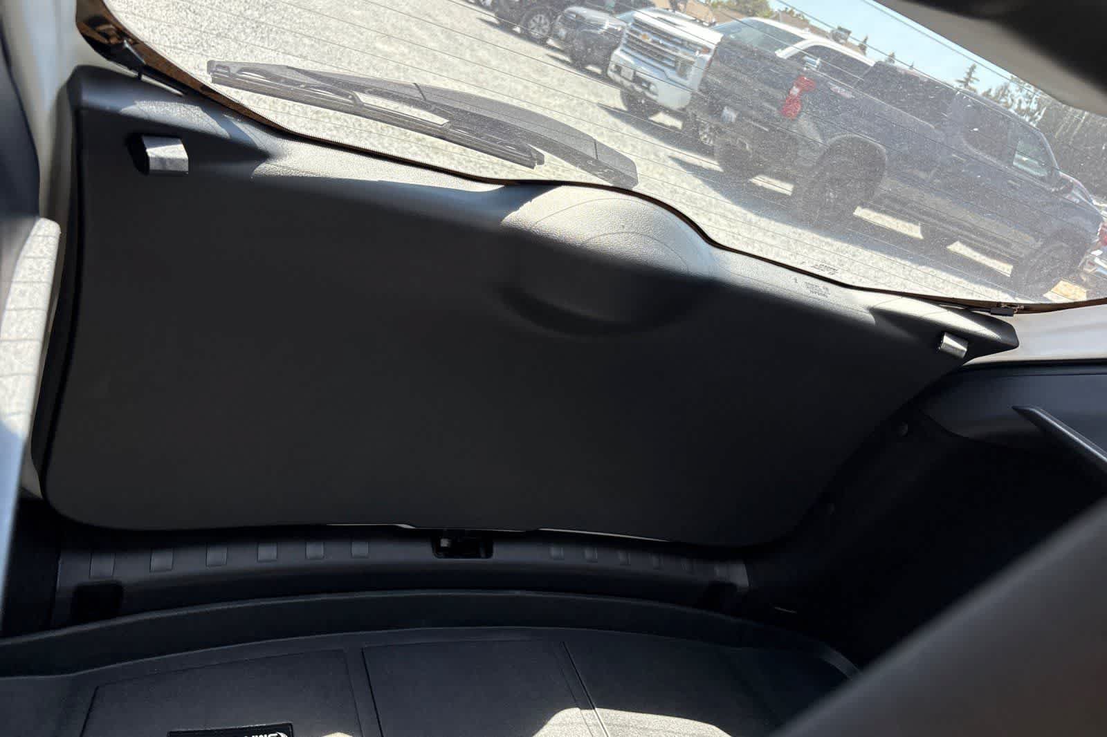 Used 2023 Nissan Kicks S w/ Interior Electronics Package FWD image 17