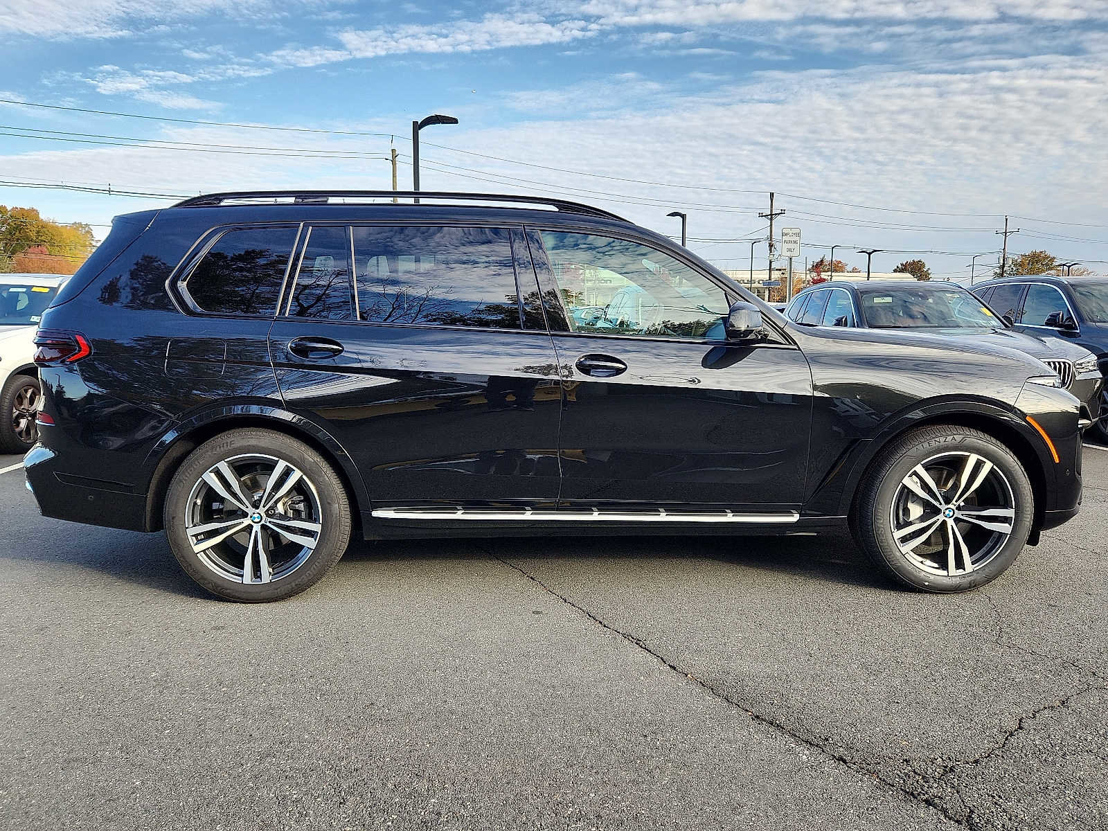 Certified 2024 BMW X7 xDrive40i w/ Executive Package image 7