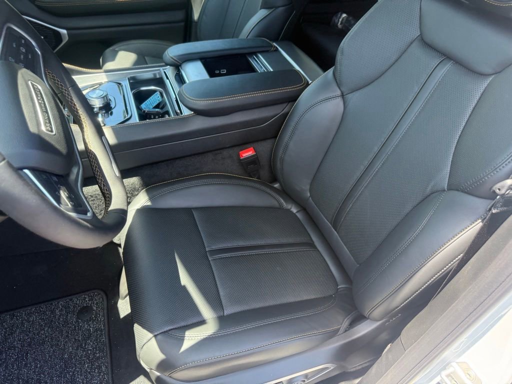 New 2026 Jeep Grand Wagoneer 4WD image 14