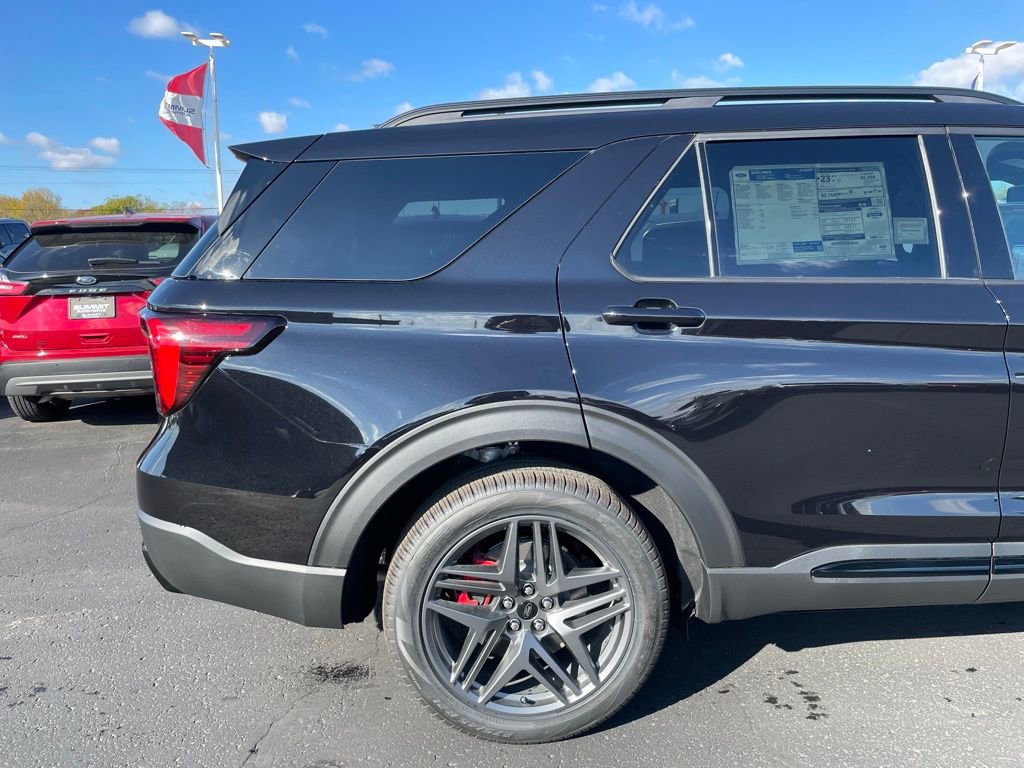 New 2026 Ford Explorer ST-Line w/ ST-Line Street Pack image 42