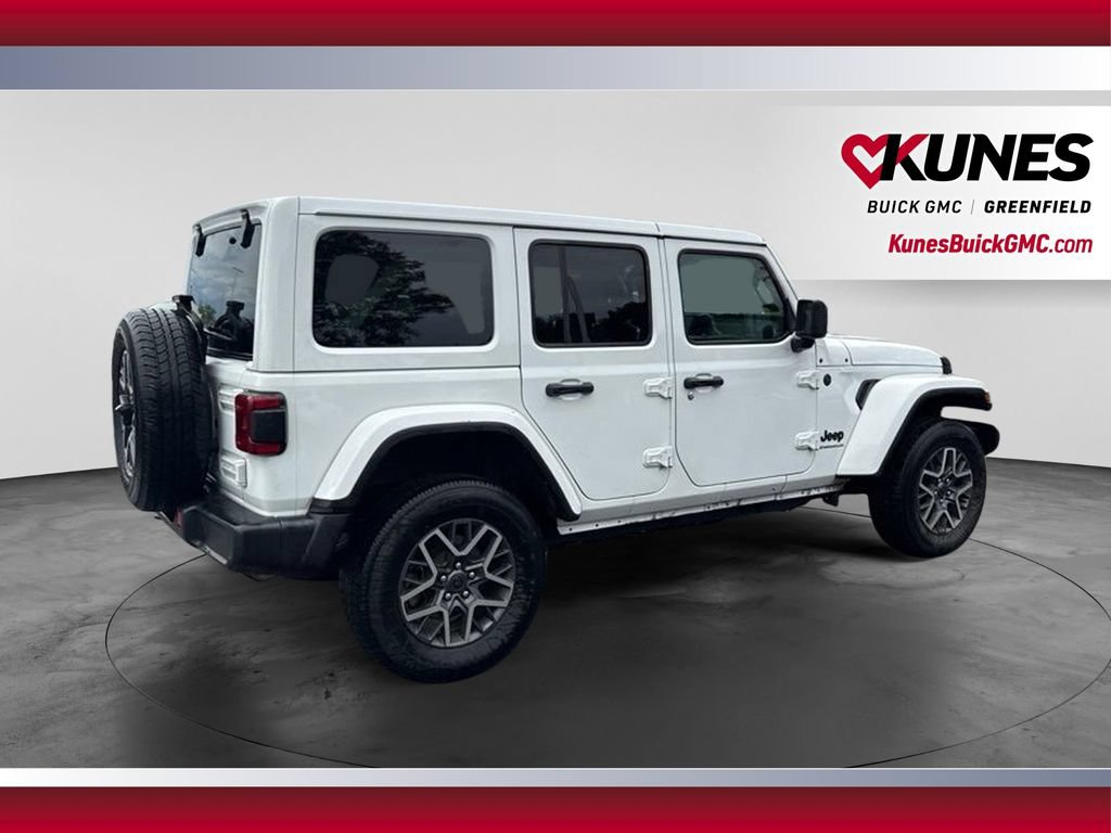 Used 2025 Jeep Wrangler Unlimited Sahara AWD/4WD image 8