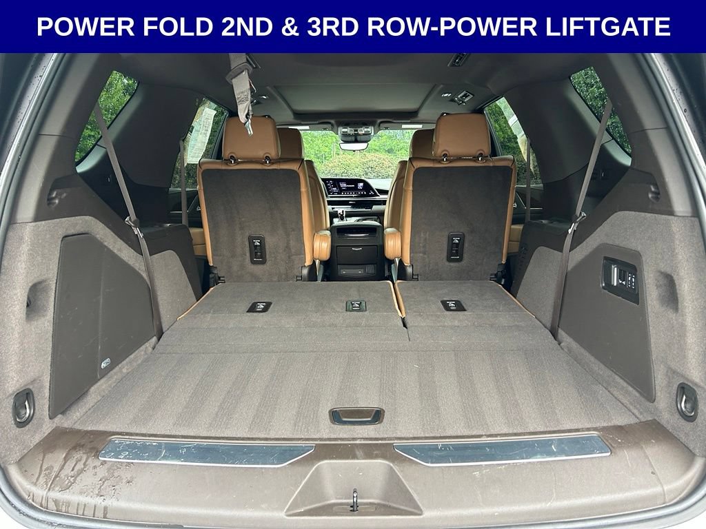 Used 2024 Cadillac Escalade Sport AWD/4WD image 19