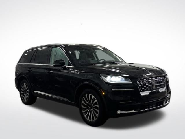 Certified 2023 Lincoln Aviator Reserve image 4