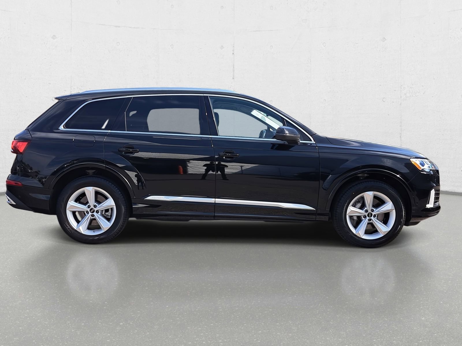 Used 2023 Audi Q7 2.0T Premium Plus w/ Premium Plus Package image 4