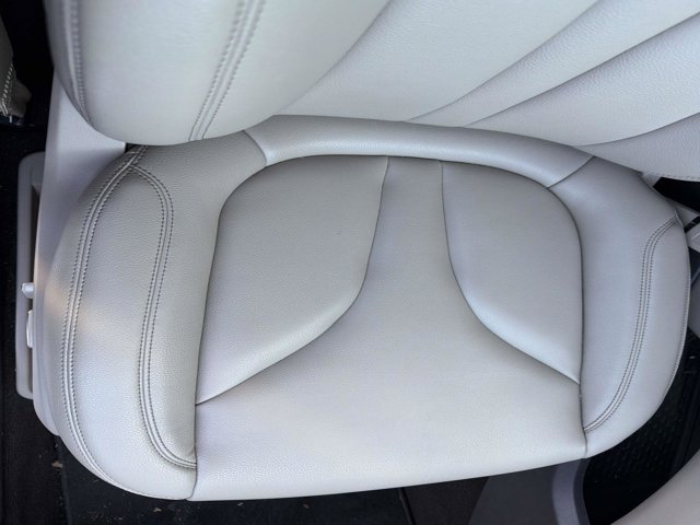 Certified 2022 Lincoln Nautilus FWD w/ Premium Package image 20