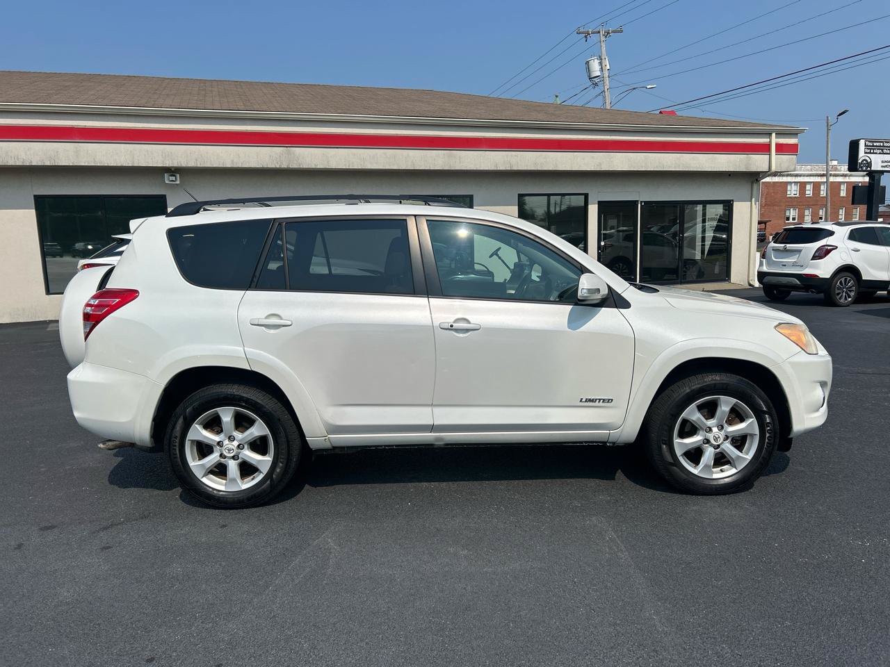 Used 2011 Toyota RAV4 Limited AWD/4WD image 4