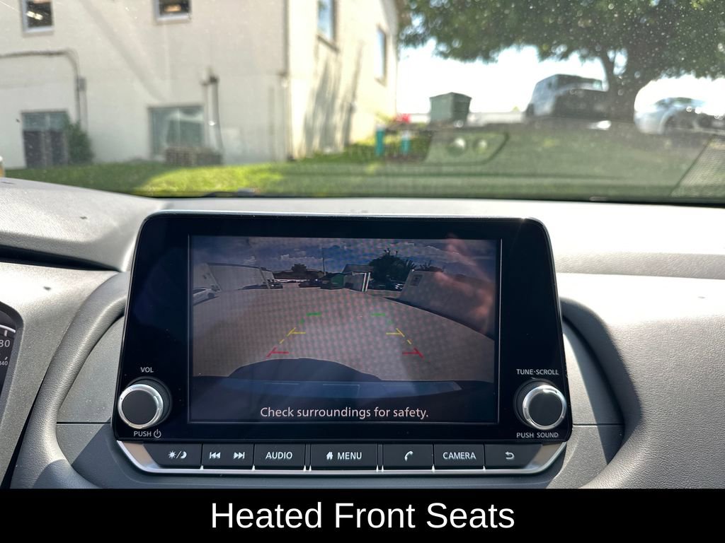 Used 2025 Nissan Rogue SV w/ SV Premium Package FWD image 19