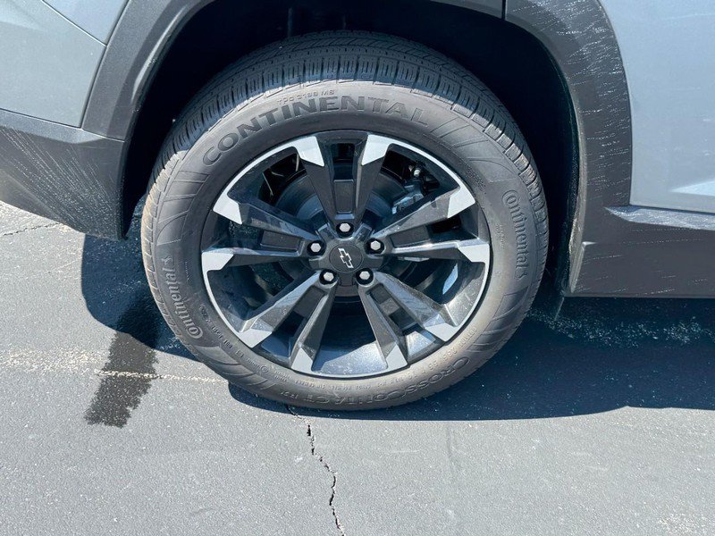 New 2027 Chevrolet Equinox RS w/ LPO, Floor Liner Package AWD/4WD image 22