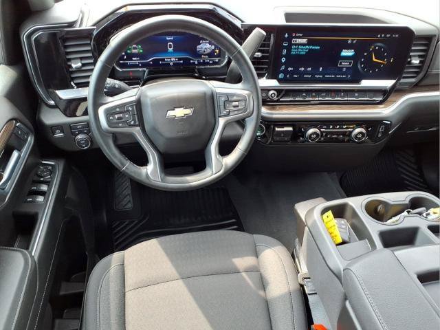 Used 2025 Chevrolet Silverado 1500 LT AWD/4WD image 10