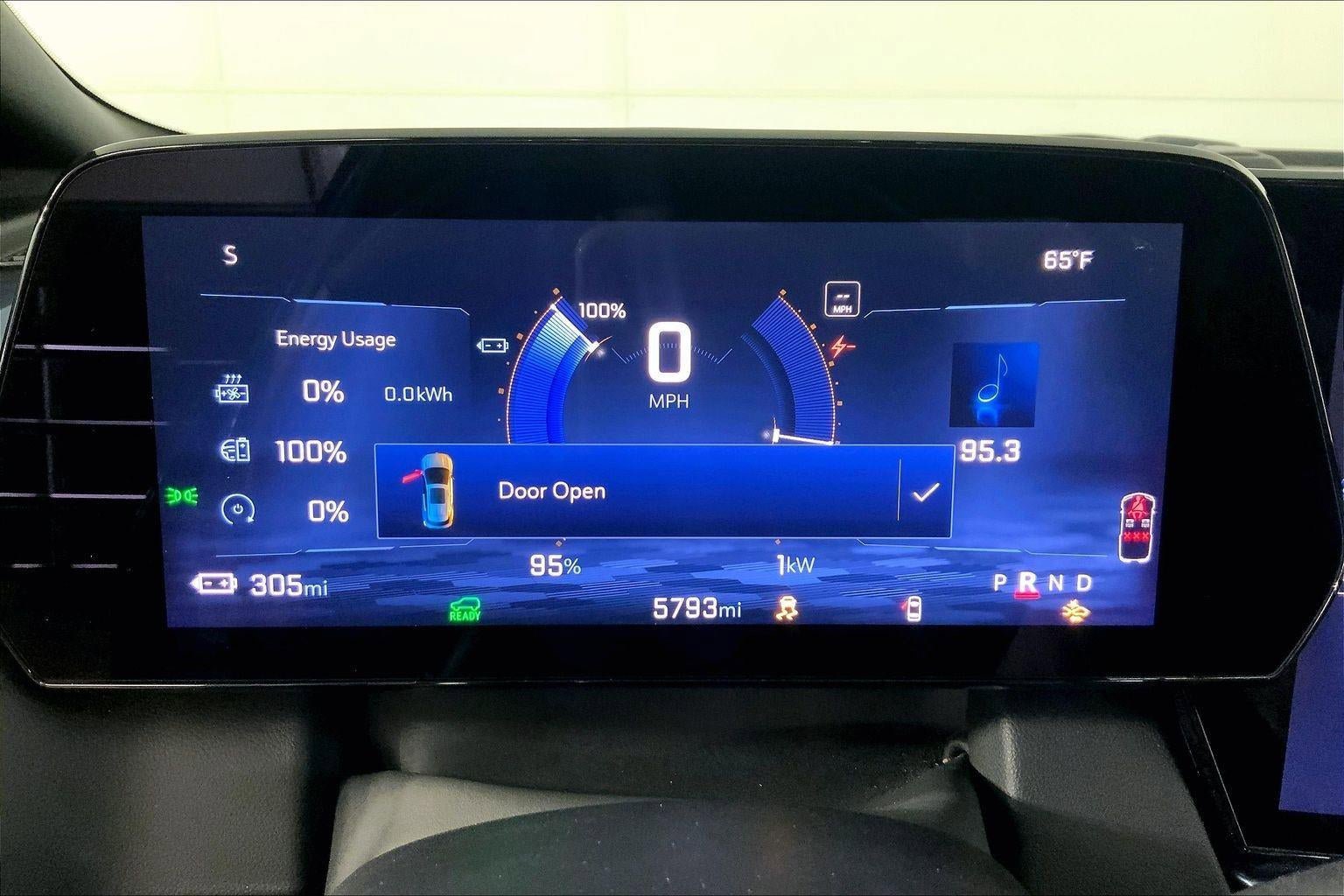 Used 2025 Chevrolet Equinox EV LT w/ Convenience Package FWD image 20