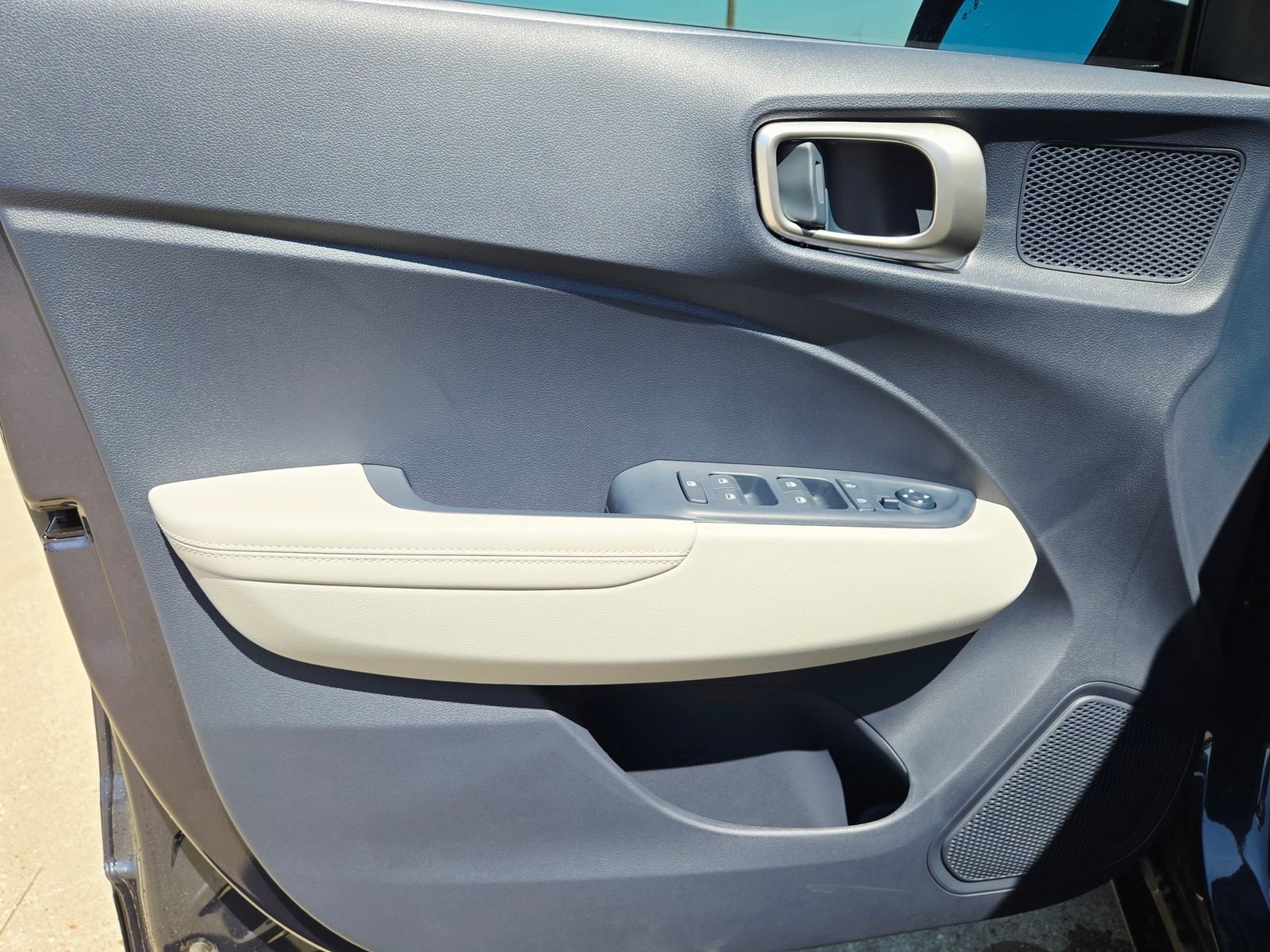 New 2026 Hyundai Venue SEL FWD image 18