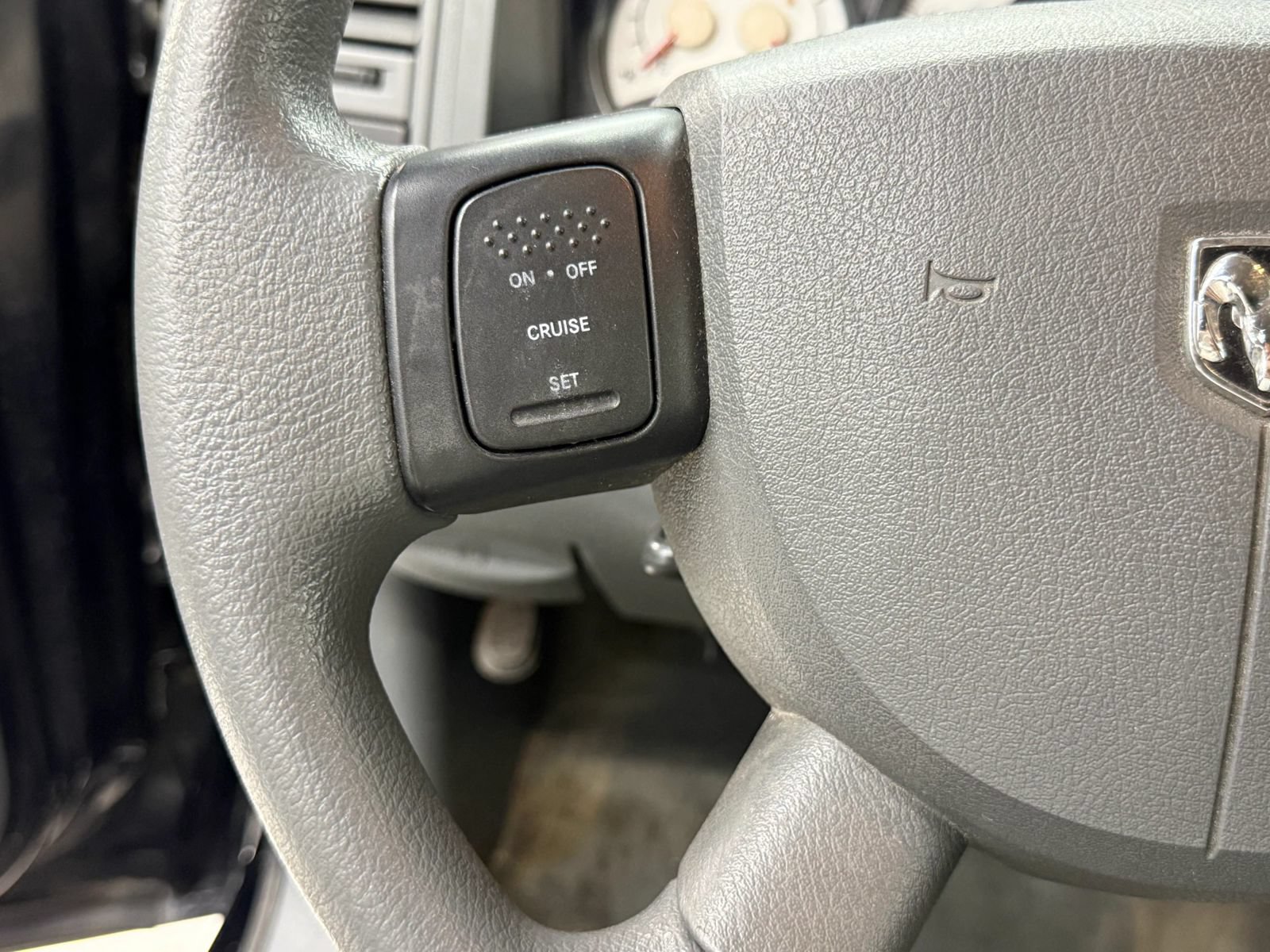 Used 2005 Dodge Dakota ST RWD image 29