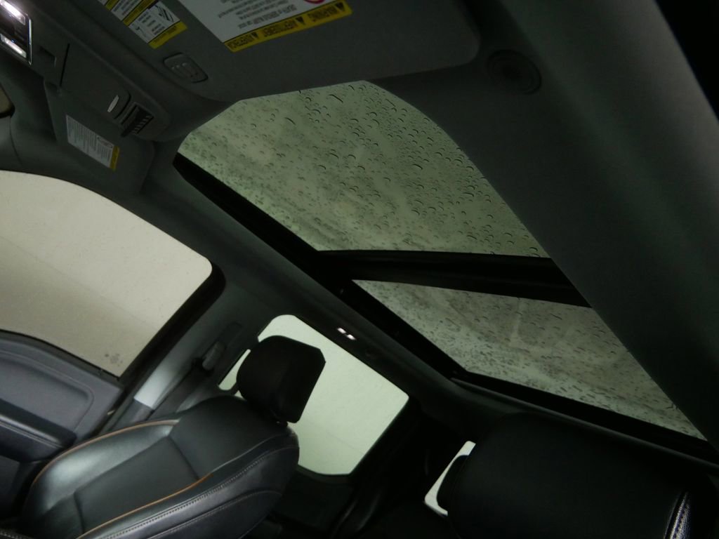 Used 2025 Ford F250 Lariat w/ Chrome Package image 10