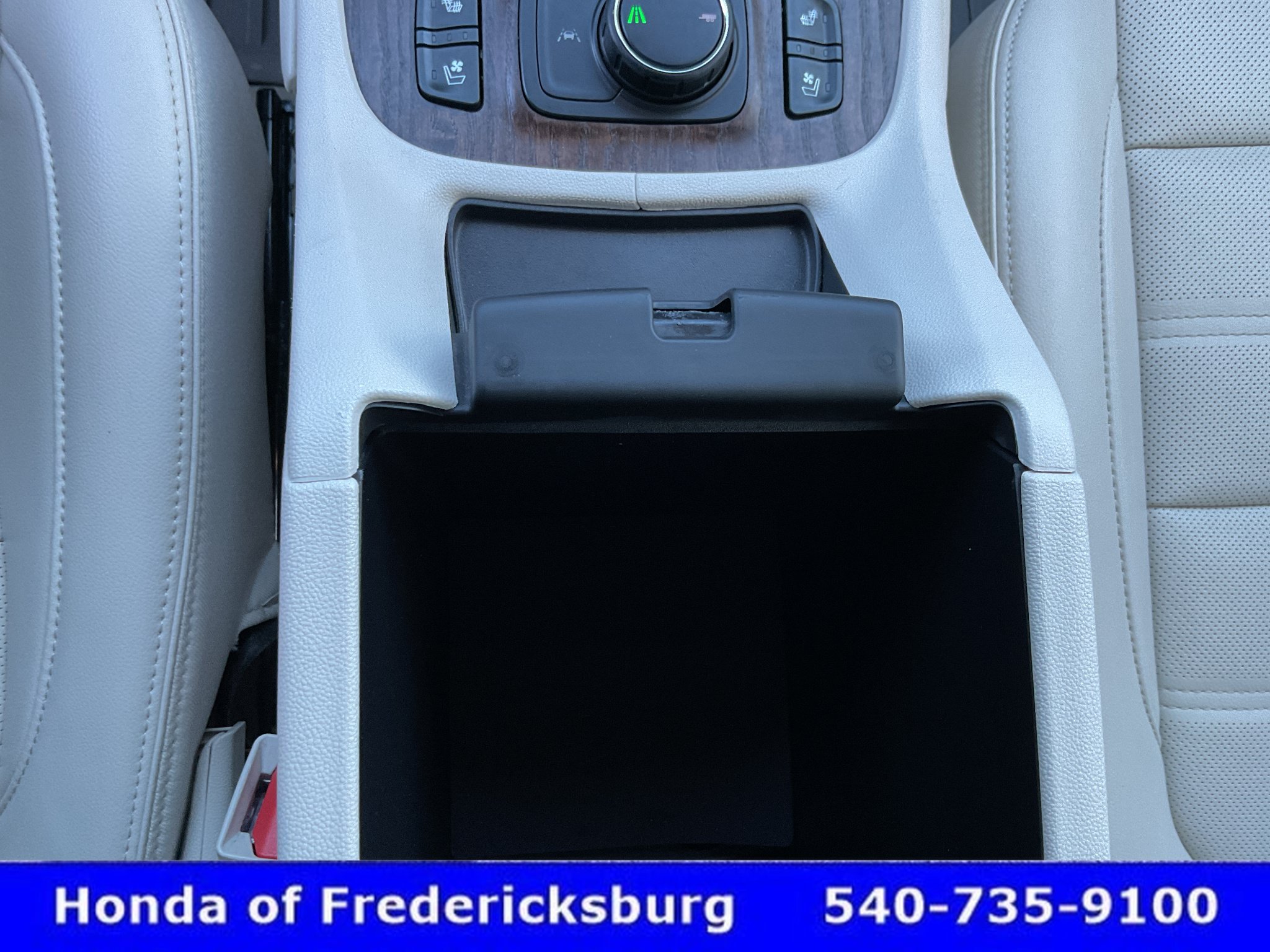 Used 2023 GMC Acadia Denali w/ Denali Ultimate Package FWD image 42