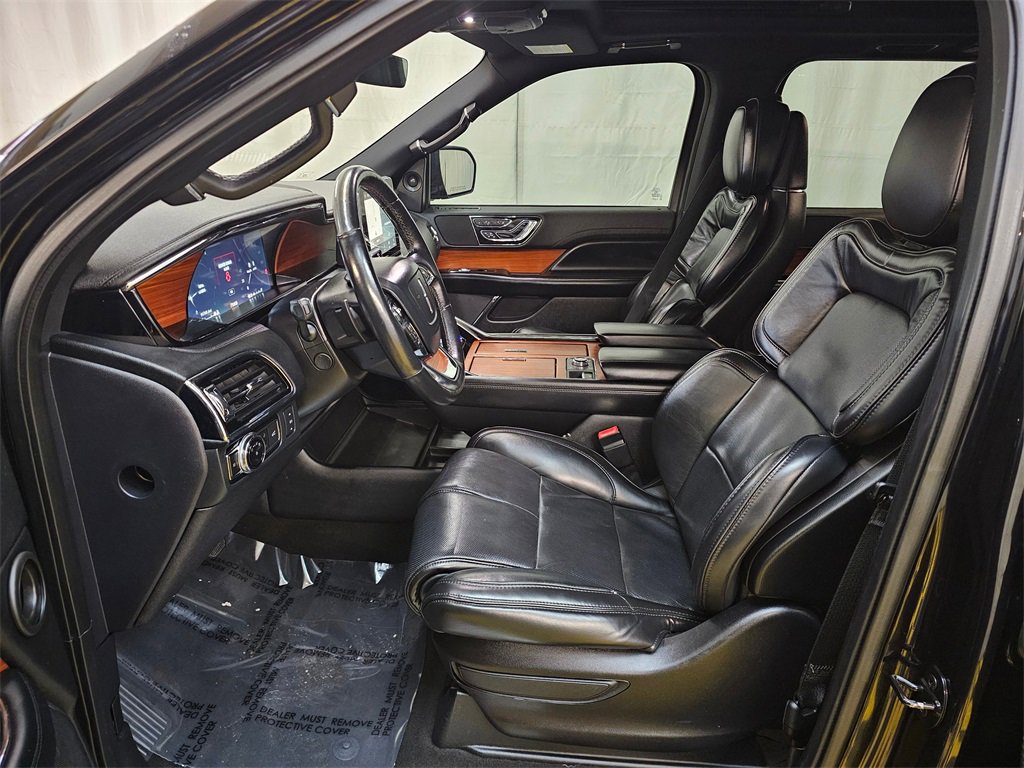 Used 2019 Lincoln Navigator Reserve image 23
