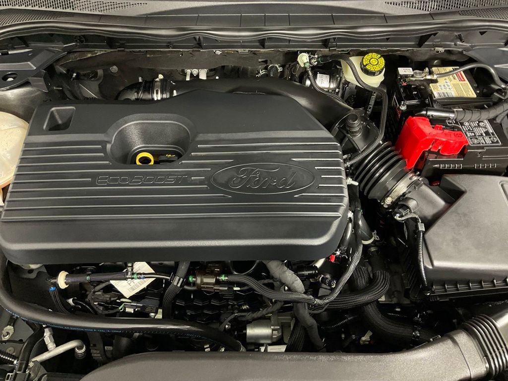 Used 2020 Ford Escape Titanium image 9