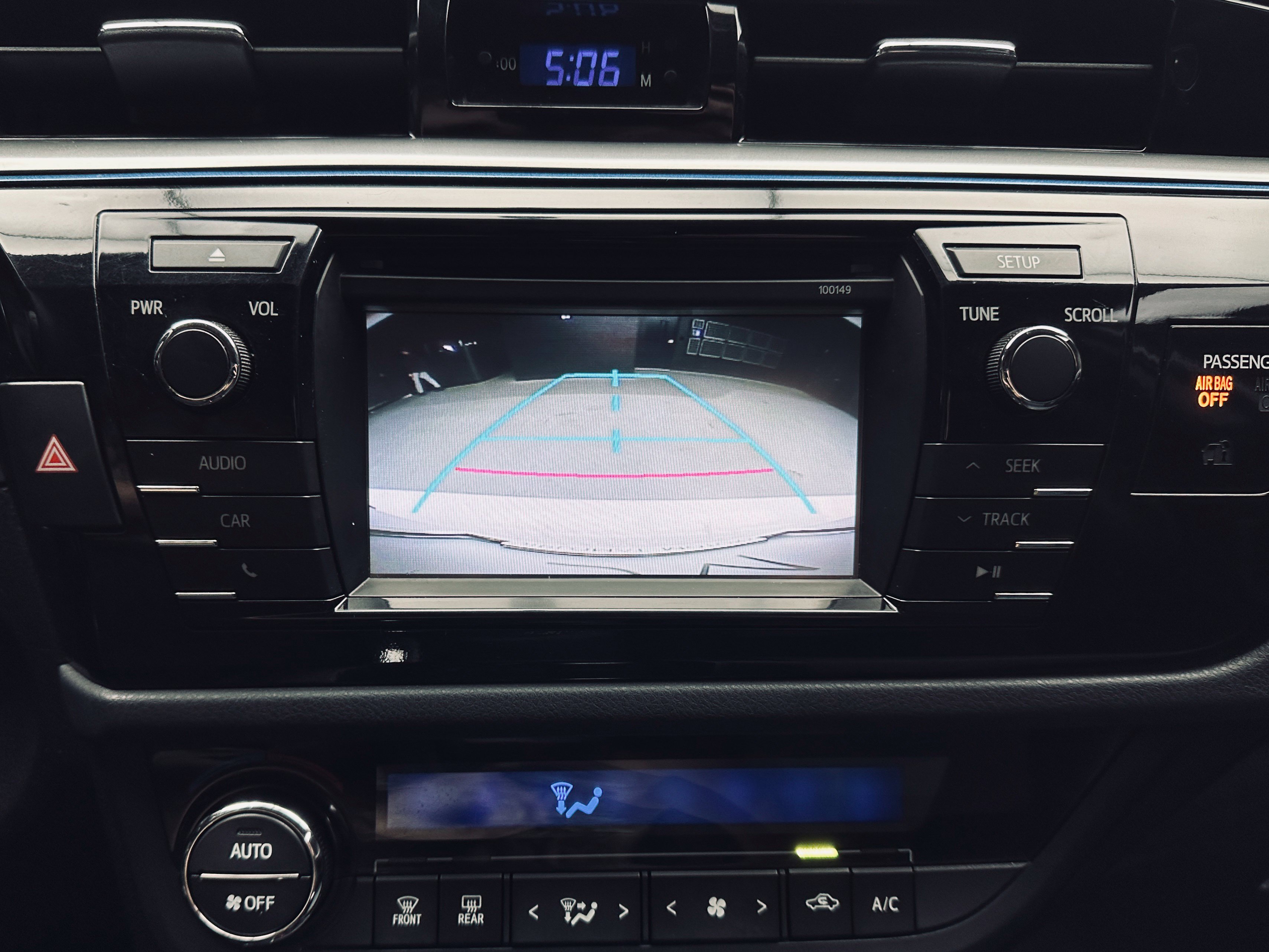 Used 2015 Toyota Corolla S FWD image 29