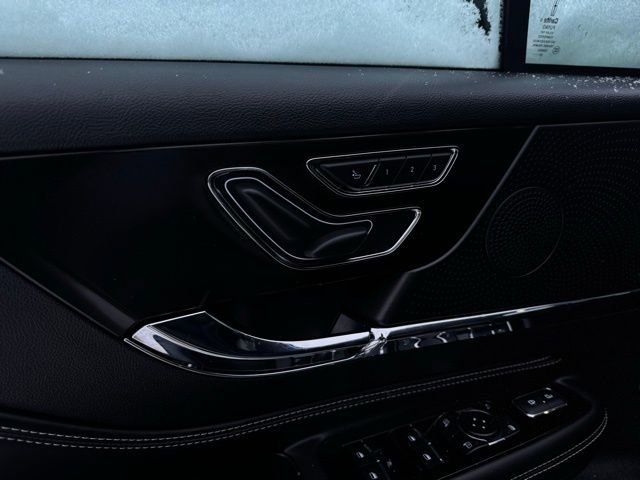 Certified 2023 Lincoln Corsair AWD w/ Equipment Group 101A image 16