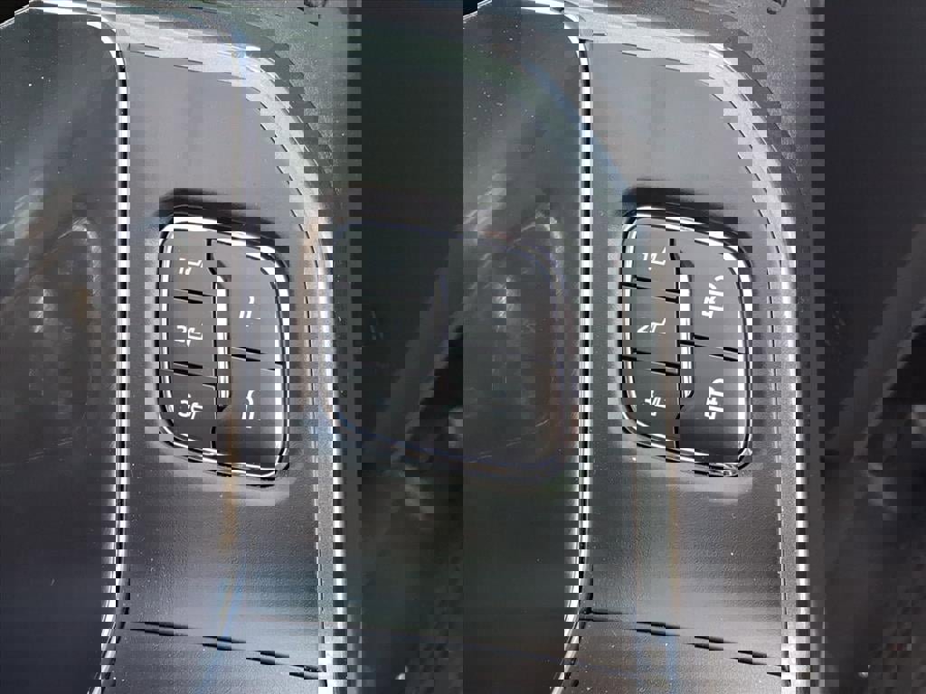 Certified 2022 Ford F150 Lariat w/ Equipment Group 502A High image 7