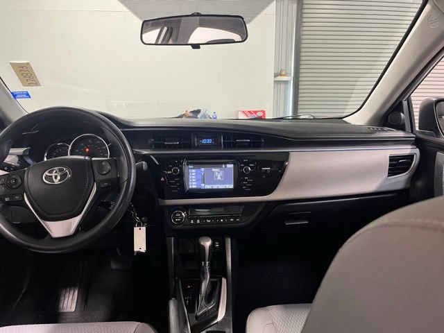 Used 2015 Toyota Corolla LE image 19