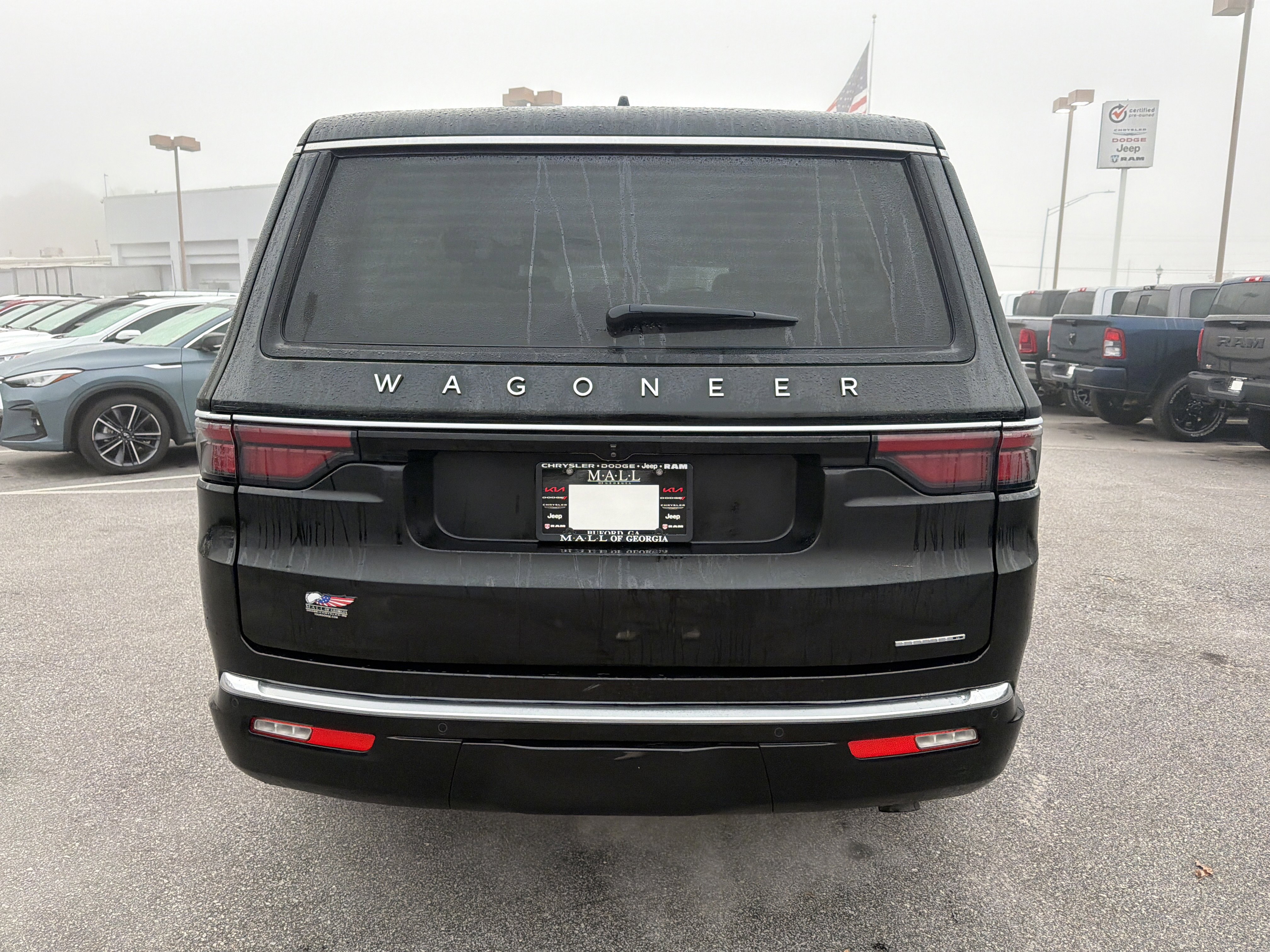 Used 2024 Jeep Wagoneer Series II w/ Flexible Seating Group image 7