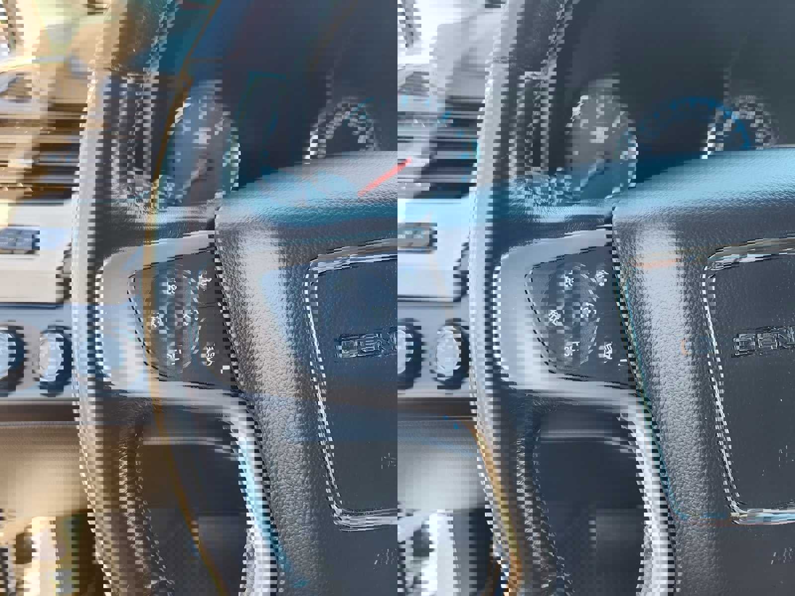 Used 2019 GMC Yukon XL Denali image 17