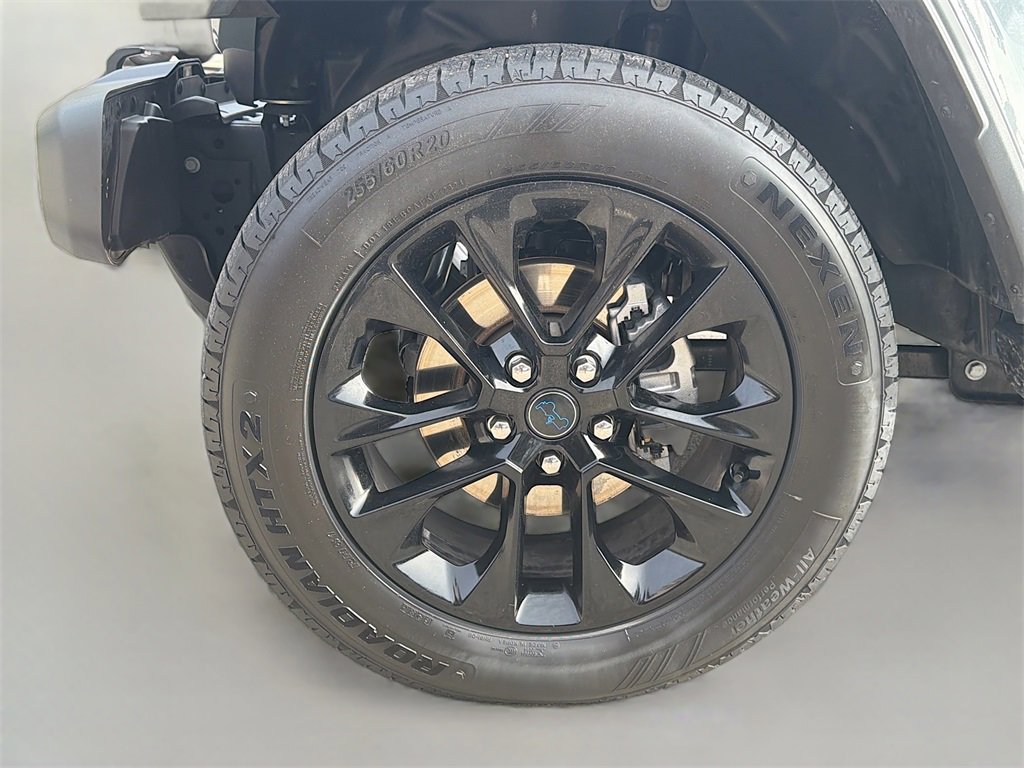 Used 2025 Jeep Wrangler Unlimited Sahara image 35