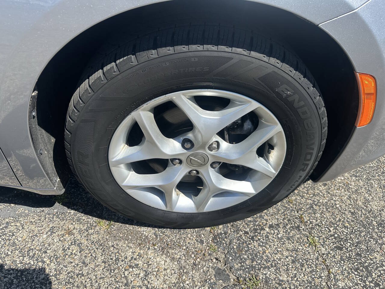 Used 2017 Chrysler Pacifica Touring-L w/ Tire & Wheel Group FWD image 24