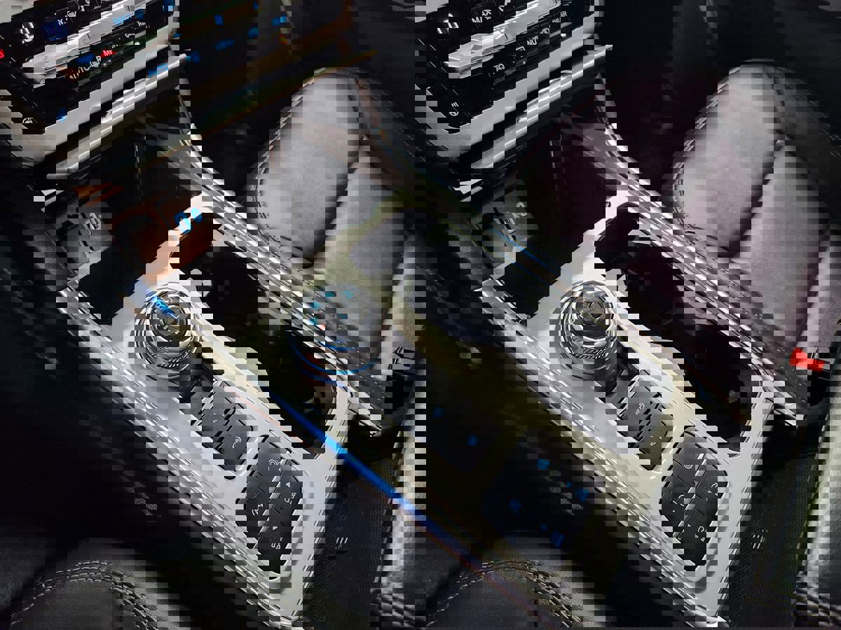 Used 2021 Ford Explorer XLT w/ Equipment Group 202A image 40