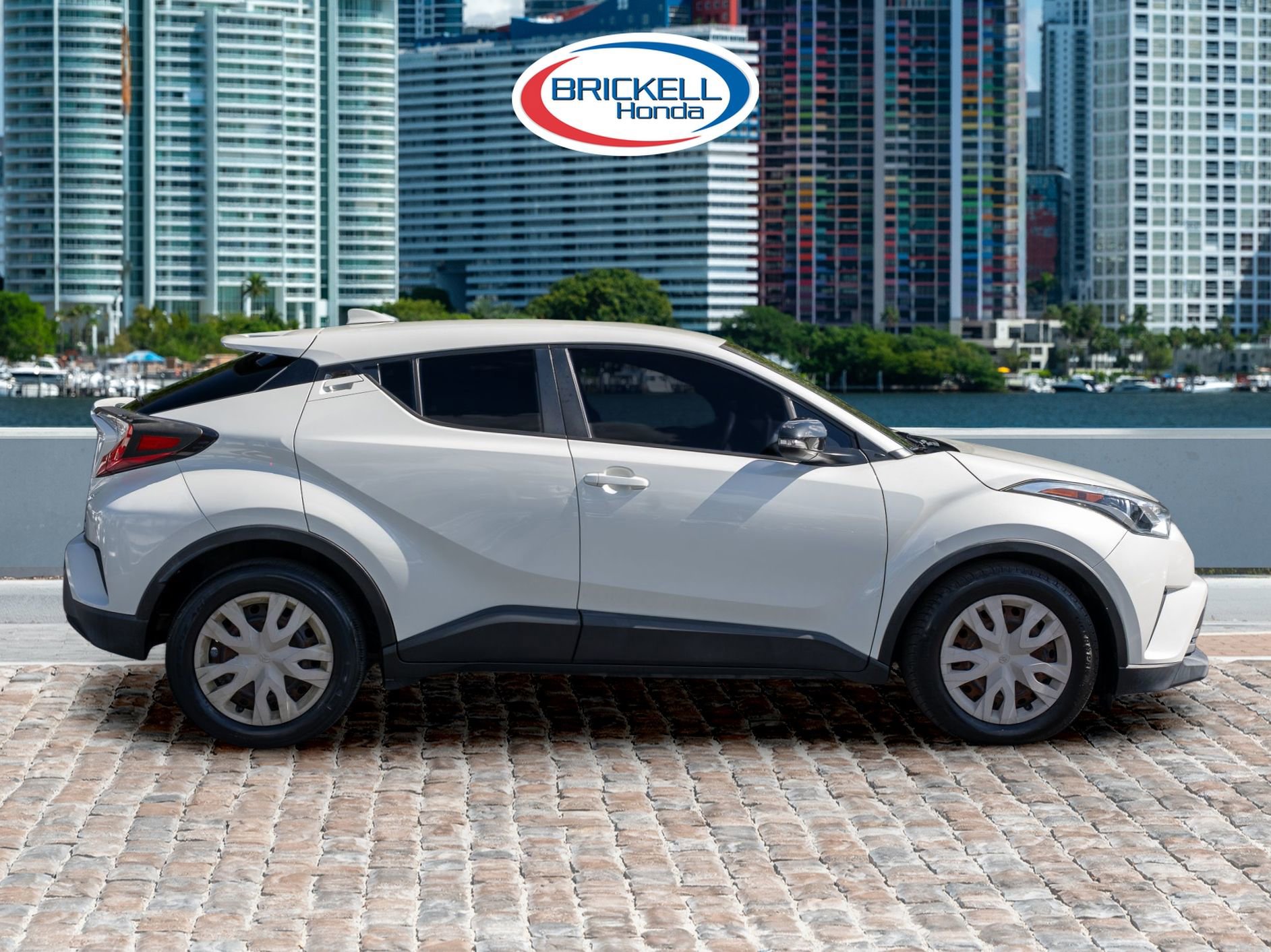 Used 2019 Toyota C-HR LE image 4