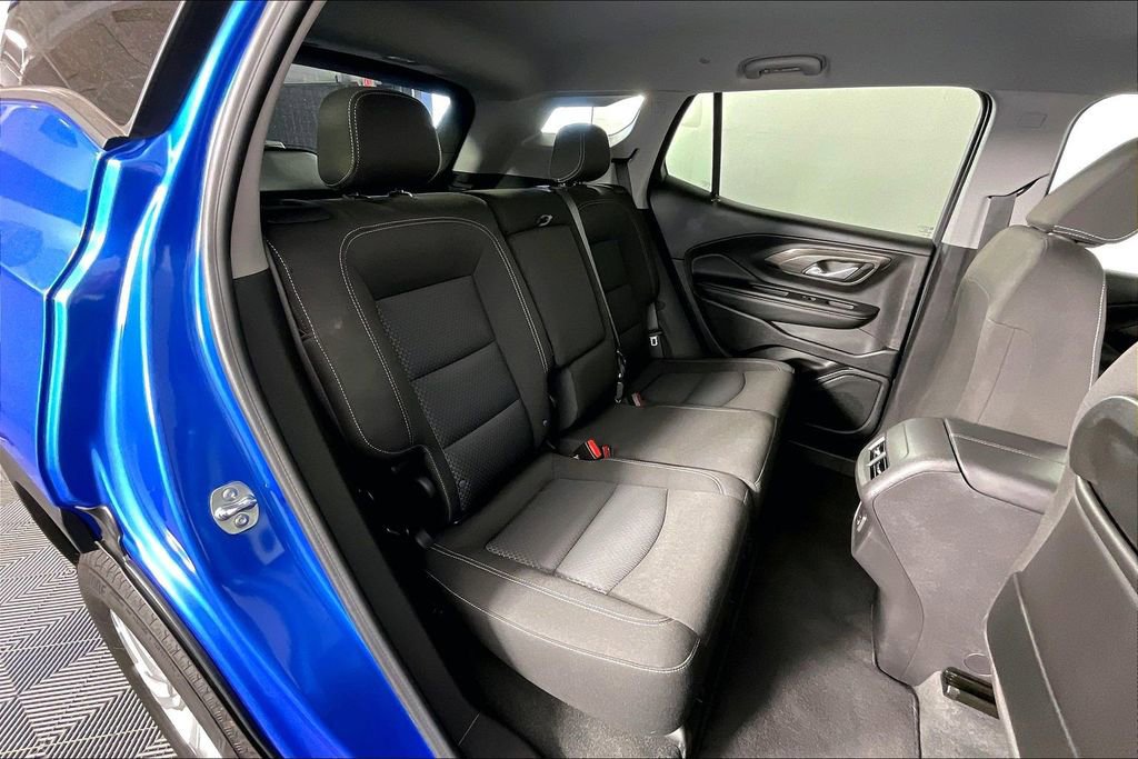 Used 2024 GMC Terrain SLE image 37