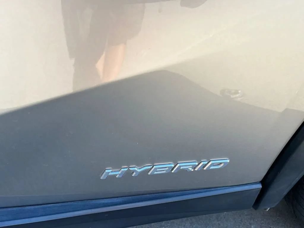 Used 2020 Lexus UX 250h F Sport AWD/4WD image 35
