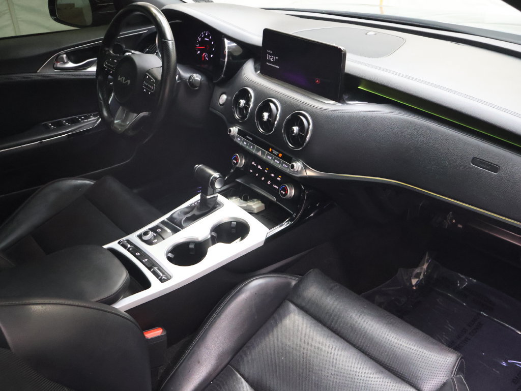 Used 2022 Kia Stinger GT1 RWD image 10