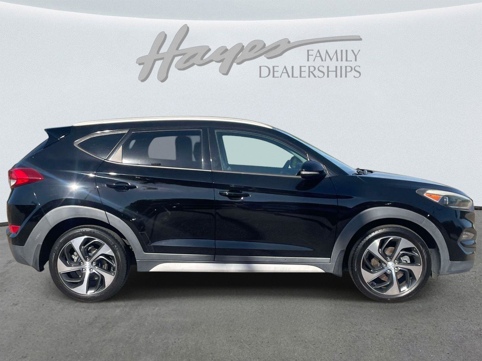 Used 2017 Hyundai Tucson Sport image 3