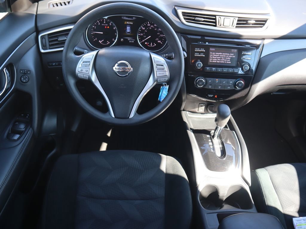 Used 2016 Nissan Rogue S image 11