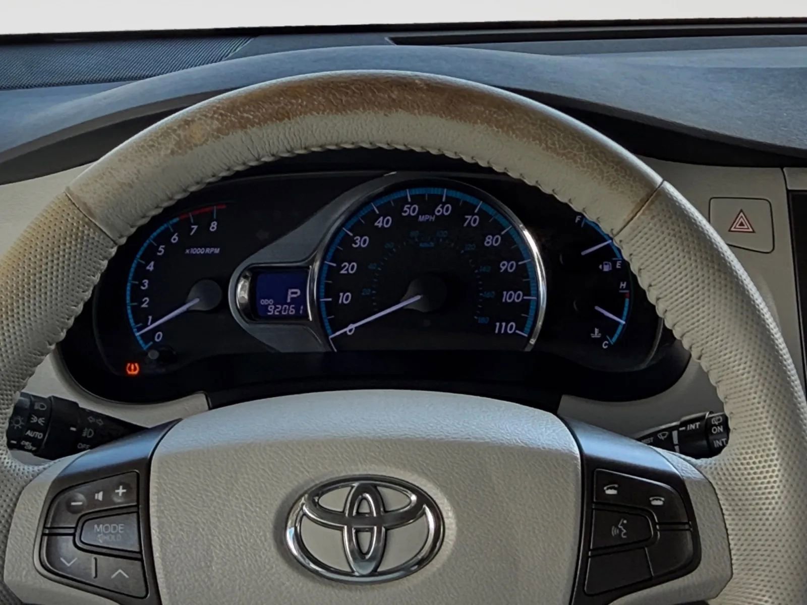 Used 2013 Toyota Sienna XLE image 30