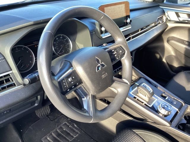 Used 2022 Mitsubishi Outlander ES image 24