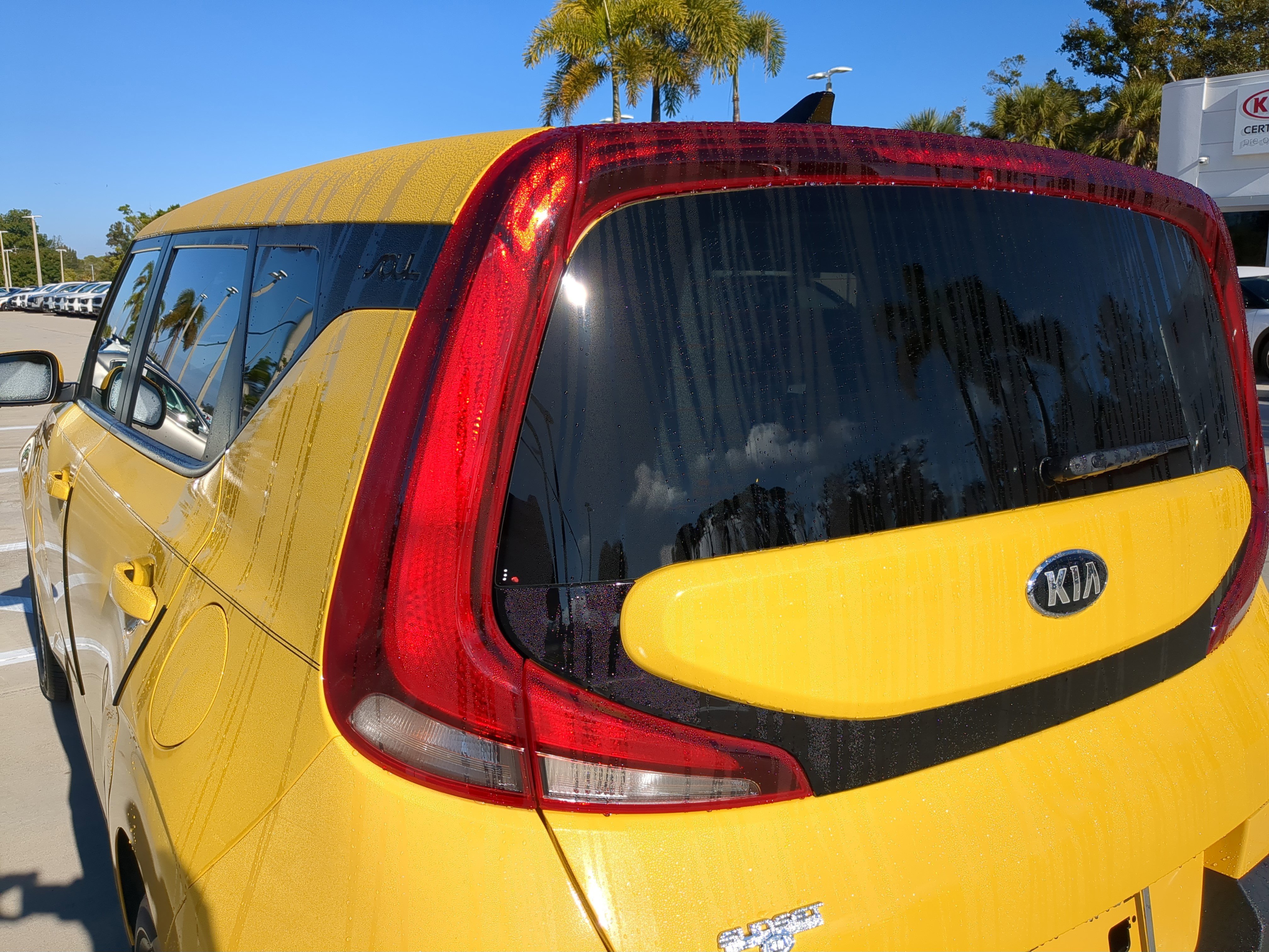 Certified 2020 Kia Soul S image 10